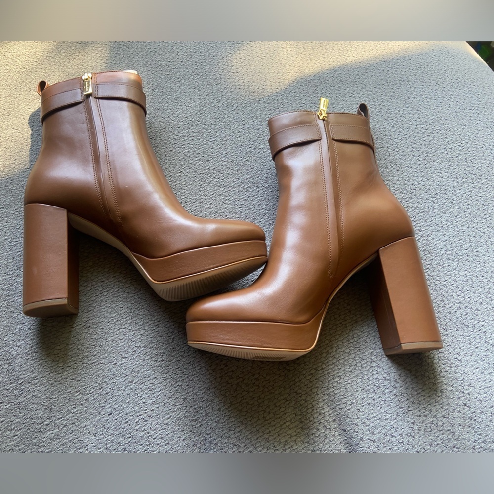 Michael Kors Women's Brown Leather Parker Platform Bootie Boots 4" Heel 10M New! - Picture 4 of 8